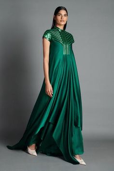 Shop for Amit Aggarwal Green Crinkled Chiffon Metallic Draped Dress for Women Online at Aza Fashions Amit Aggarwal Dresses, Drape Dresses Indo Western Gown, Amit Aggarwal Gowns, Drape Dresses Indo Western, Partywear Gowns Western, Partywear Gowns, Indowestern Dresses, Thesis Ideas, Amit Aggarwal