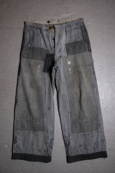 1940s French Vintage Striped Patch Work Trousers  SIZE Waist：41cm Thigh：32cm Length：91cm Inseam：64cm Leg opening：27cm Welcome to our online store https://bansecondhandgoods.com/ Worldwide Shipping The official website provides credit card services,  please contact us via private message if necessary. Find us IG :  ban_secondhand_goods Thank you for checking us out :) Vintage Pants For Workwear, Striped Pants Men, Male Runway, Vintage Straight Leg Work Pants, Vintage Full-length Work Pants, Vintage Clothes, Custom Clothes Diy, Punk Inspired Fashion, Fashion Design Inspiration