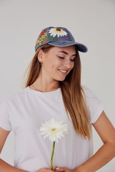 Hand embroidered hat, Embroidered flower hat, Embroidery hat, Embroidered hat, Floral embroidery Color: dark blue baseball cap; Design: hand-embroidered echinacea with wildflowers; Capsize (head circumference): 55 - 67 cm; Fabric: 100% cotton Twill, garment-washed. The quality of the embroidery and baseball hat is superior, I guarantee! ;) I really enjoyed making this, and I hope my customer will enjoy showing it off. 🌿PLEASE NOTE I NEED 2 WEEKS TO EMBROIDER THIS HAT FOR YOU🌿 Get a 10% off cou Baseball Cap Design, Embroidery Hat, Custom Baseball Cap, Women Trucker, Colorful Hat, Vintage Baseball Caps, Flower Hat, Floral Hat, Hat Embroidery