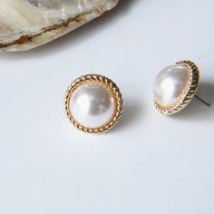 44436174635235 Pearl Pendant Earrings, Earrings Dangle Simple, Unusual Earrings, Baroque Pearl Earrings, Round Stud Earrings, Trendy Earrings, Pearl Types, Fashion Korean, Coque Iphone