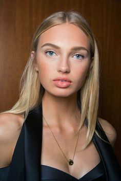 #natural #naturalbeauty #makeup Blonde Eyebrows, Makeup Tip, Romee Strijd, Glow Skin, Elsa Hosk, Natural Makeup Looks, Spring 2017, Beauty Inspiration, Pretty Face