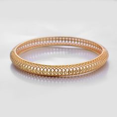 Afraic Jewelry- 1Pcs Ethiopian Dubai Gold Color Bangles For Women Girl African/Arab/Middle East Bangles Bracelets Party Wedding Gifts can openModel Number:3256801598938929color: gold colorprocess:gold plating.guality:100% brand new /top qualitystyle:fashion accessories.design:dubai gold jewelry, bridal wedding jewelry.occasion:engagement / anniversary / party / gift.Sales methods:retail, wholesale, custom production.suitable for wedding dresses, dresses, and everyday wearCareful design style, gold plated, very unforgettable gifts, is your best choice, this is a culture, permanent friendship, love actually needs a piece of jewelry to wear, you can send your mother, lover, friend, Because they will remember youPure copper-plated jewelry is the cheapest decoration for women to become beautifu Gold Plated Bangle For Party, Gold-plated Bangle For Parties, Gold-tone Metal Bangle For Wedding, Gold-plated Yellow Gold Bangle For Parties, Adjustable Gold Filigree Bangle, Gold Hoop Bangle In Metal, Gold Metal Bracelet For Weddings, Gold Jewelry Bridal, Dubai Gold Jewelry