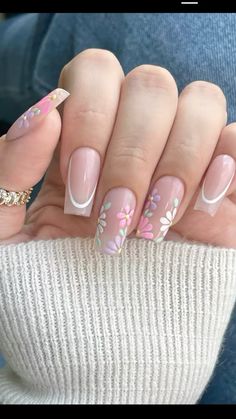 Summery Nails, Short Square Acrylic Nails, Acrylic Nails Coffin Short, Flowers Bloom, Pink Acrylic Nails, Neutral Nails, Gel Nail Designs, Coffin Nails Designs