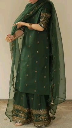 Malaika Core, Green Wedding Outfit, Suit Design Ideas, Wedding Fits, Desi Fits, Pakistani Fashion Casual, Stylish Short Dresses, Casual Indian Fashion