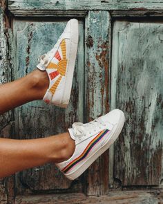 Vans Wallpaper, Painted Shoes Diy, Painted Sneakers, Simple Shoes, Louis Vuitton Shoes, Painted Shoes, Diy Shoes, Leather Shoes Woman, Vans Authentic Sneaker