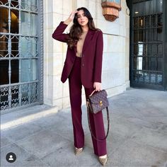 Polyester Viscose 4% Elastane Graduation Suits For Women Modern, Suits For Women H&m, Womens Suits For Fall, Pant Suits For Women Modern, Suits Elegant For Women, Pant Suits For Women Winter, Formal Suits For Women Prom Elegant, Business Professional Women Suits, Women's Fitted Suits