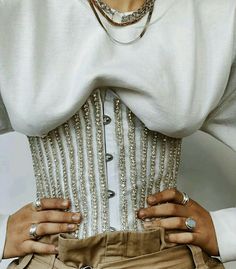 Corset Underbust, Spring Summer Fashion Trends, Corset Outfit, Corset Fashion, Spring Is In The Air, Trends 2023, Looks Street Style, Festival Looks, Summer Fashion Trends