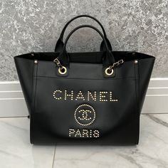 Beautiful Black And Gold Chanel Tote Bag Leather Lightly Worn Chanel Tote Bag, Chanel Tote, Gold Chanel, Tote Bag Black, Chanel Paris, Chanel Bags, Tote Bag Leather, Black Tote Bag, Womens Tote Bags