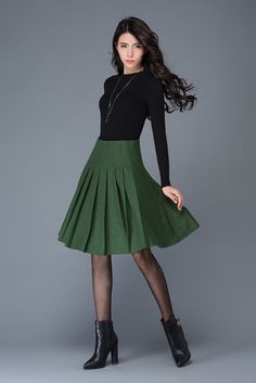 Wool pleated skirt, green skirt, midi skirt, swing skirt, wool skirts, office skirt, winter skirt, w Chic Green Winter Skirt, Chic Green Skirt For Winter, Green Pleated A-line Skirt, Fitted Green Pleated Midi Skirt, Green Fitted Skirt With Pleated Hem, Green Lined Midi Pleated Skirt, Fitted Green Skirt With Pleated Hem, Green A-line Workwear Skirt, Chic Green Pleated Lined Skirt