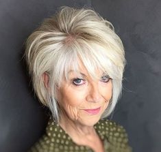 11.Modern Bob Haircut for Older Women Bob Inversat, Latest Haircuts, Modern Haircuts, Mom Hairstyles, Short Bob Haircuts, Haircut For Older Women, Short Hair With Layers, Short Bob Hairstyles, Older Women Hairstyles