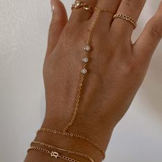 Hand Stack, Gold Hand Chain, Chains Aesthetic, Grad Outfits, Classy Acrylic, Chain Rings, Brand Shoot, Classy Acrylic Nails, Hand Accessories