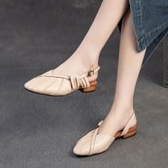 Gender: Women Type: Sandals Main Materials: Cowhide Insole: Pigskin Sole: PVC Type of Closure: Slip-on Style: Daily, Casual, Retro Season: Summer Heel Height: Low (2.8 cm) Oxford Boots, Summer Heels, Fall Shoes, Spring Shoes, Winter Shoes, Casual Sandals, Retro Stil, Boot Sandals, Primavera Estate