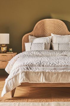 With its elegant stitching, raw edge gauze, and luxurious velvet border, this vintage-inspired quilted bedding collection effortlessly creates a textural dimension that adds a soft and cozy touch to any bedroom. Looking for the sweetest of dreams? [Read our guide]( https://www.anthropologie.com/stories-home-bedding-101-guide) to find the perfect bedding for you, and learn how to care for it season after season. Bedroom Decor For Couples Cozy, Anthropologie Bedroom, Bedroom Decor Master For Couples, Gauze Quilt, Layered Bedding, Adult Bedroom Decor, Green Bedroom Decor, Washed Linen Duvet Cover, Quilted Bedding