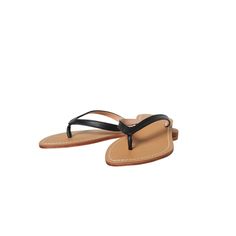 Paige Flat Women's Leather Sandal — Sarah Stewart Women's Clothing & Accessories Leather Sandals For Summer Vacation, Leather T-strap Sandals For Summer Vacation, Leather T-strap Sandals For Beach Vacation, Leather Flip Flops For The Beach, Leather Flip Flops For Beach Season, Leather Flip Flops For Beach, Leather Toe Post Sandals For Beach Season, Leather T-strap Toe Post Sandals For Summer, Chic Leather T-strap Sandals For Summer