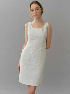 Composition : Exterior Nylon 60, Cotton 40 Lining Polyester 100Country of Origin : Republic of Korea Fitted Sleeveless Silk Dress In White, Elegant White Silk Sleeveless Dress, Beige Fitted Sleeveless Midi Dress, Cream Sleeveless Midi Dress For Formal Occasions, Formal Cream Sleeveless Midi Dress, Elegant Cream Sleeveless Midi Dress, Elegant Sleeveless Cream Midi Dress, Classic White Sleeveless Midi Dress, Elegant Sleeveless Dress With Straight Neckline For Summer