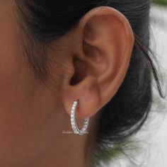 Round Cut Moissanite Huggies Earrings! Crafted with love and precision, these 14K Solid Gold Inside Out Hoop Earrings are perfect for any occasion. Whether it's an engagement gift for your wife. 𝐏𝐫𝐨𝐝𝐮𝐜𝐭 𝐕𝐢𝐝𝐞𝐨 𝐋𝐢𝐧𝐤: https://youtu.be/1bMOtJJgcws 𝐒𝐊𝐔: - GBJ1063 ✥ 𝐌𝐚𝐢𝐧 𝐒𝐭𝐨𝐧𝐞 𝐃𝐞𝐭𝐚𝐢𝐥𝐬 ↣ Shape: Round Cut ↣ Type: Moissanite ↣ Weight: 1.15 CTW (App.) ↣ Color/Clarity:  Colorless/VVS ↣ Making Process: Handmade - Crafted by our experienced team ✥ 𝐄𝐚𝐫𝐫𝐢𝐧𝐠𝐬 𝐃𝐞𝐭𝐚𝐢𝐥𝐬 ↣ Metal Purity: Solid Gold (10KT, 14KT, 18KT); Silver (925 Sterling, 935 Argentium), 950 Platinum ↣ Metal Tone: Yellow, White, Rose ↣ Stamp: Yes ✥ 𝐅𝐨𝐥𝐥𝐨𝐰 𝐔𝐬 Instagram:  @goldenbirdjewels  Facebook: @goldenbirdjewels Pinterest: @goldenbirdjewels Huggie Earrings With Halo Design In Cubic Zirconia, Cubic Zirconia Halo Hoop Earrings, Fine Jewelry Cubic Zirconia Hoop Earrings With Halo Design, Moissanite Bridal Earrings For Gift, Gia Certified Sterling Silver Earrings, Halo Design Diamond Huggie Earrings For Gifts, Halo Design Huggie Diamond Earrings Gift, Dazzling Small Hoop Earrings For Wedding, Small Hoop Cubic Zirconia Diamond Earrings