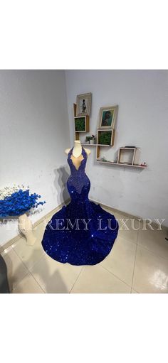 wunderschönes Ballkleid in königsblau African Prom Dress, Beautiful Prom Dress, African Prom Dresses, Dress Luxury, Marine Uniform, Royal Blue Dress, Dress Homecoming, Beautiful Prom Dresses, Royal Blue Color