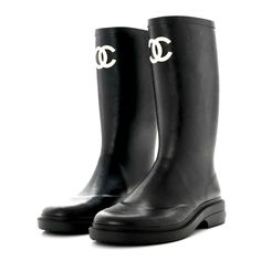 Neve Worn Authentic Chanel Boots. I Don’t Have The Box But I Do Have The Dust Bag. A Fashionable Fall Staple! Price Is Negotiable So Drop An Offer! Chanel Snow Boots, Chanel Rain Boots, Chanel Boots, Fall Staples, Fur Boots, Winter Rain, Chanel Shoes, Snow Boots, Dream Shoes