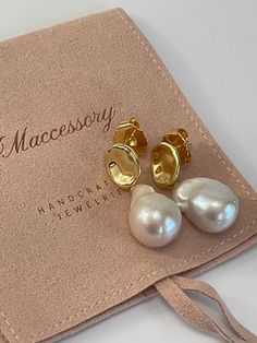 NEW Medium size baroque Pearl earrings, gold! This handmade Baroque Natural White Pearl earrings are simply stunning! These are medium size baroque pearls great for everyday wear! The baroque pearls are genuine, large, AAA quality, white, lustrous, measures 13mm x 18mm only, attached to a gold filled peg/bail. The gold plate ear stud finding is gold plated over brass body. Great for special events like debut, bridal showers, weddings, and other special parties, or office wear. Also, great for da Elegant Gold Baroque Jewelry, Elegant Yellow Gold Teardrop Earrings For Wedding, Baroque Pearl Drop Gold Jewelry, Handmade Elegant Teardrop Earrings For Anniversary, Elegant Handmade Teardrop Earrings For Anniversary, Gold Briolette Earrings For Formal Occasions, Luxury Baroque Earrings For Gift, Luxury Baroque Earrings As Gift, Luxury Baroque Gift Earrings