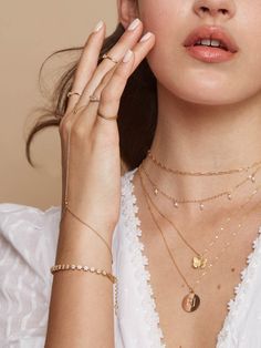 Jewellery Photography Inspiration, Jewelry Photography Styling, Good Luck Necklace, Butterfly Necklace Gold, Jewelry Photoshoot, Jewelry Model, Jewelry Photography, Chain Choker Necklace, Butterfly Necklace