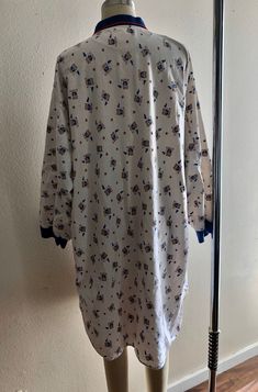 Cute vintage 80s/90s Night Gear Sleepwear pajamas long sleeve sleep shirt, novelty print varsity teddy bears print, with an embroidered patch teddy bear on the pocket. Women's size 3X. Couple small holes and some wear around the cuffs as shown in the photos. Also previous owner wrote their name on the inside tag. Very comfy! Thanks for looking :) 90s Night, Chambray Denim Shirt, Womens Denim Shirt, High Waisted Mom Jeans, Women's Nightgowns, Cool Jackets, Print Pajamas, Button Fly Jeans, Sleep Shirt