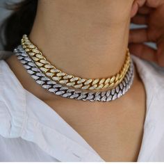 16"
12 mm Breedte
VVS Jewelry Iced Cuban schakelketting voor dames
CZ Stenen
Messing - zal niet vervagen of dof worden Hip Hop Women, Women Choker Necklace, Pink Choker, Cuban Link Necklace, Cuban Link Chain Necklaces, Bling Necklace, Womens Chokers, Miami Cuban, Gold Choker Necklace