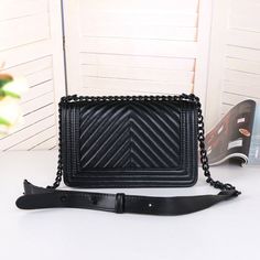 Bags with the best quality and the most reasonable prices for you. Men's Totes, Holiday Bag, Women Handbag, Mobile Phone Bag, Handbag Wallet, Waist Bags, Classic Mini, Designer Gifts, Beach Tote Bags