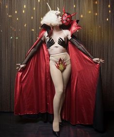 Fire Burlesque Costume, Vegas Costume Ideas Casino Night, Campy Costumes, Drag Costume Ideas, Diy Burlesque Costume, Campy Fashion, Halloween Burlesque, Pinup Halloween