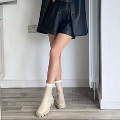 Influencer Favorite Leather Beige Color Pull Tab In Back Elastic On Sides Eu Size 40 Some Markings On Interior Elastic Of Left Boot. B60 Red Ankle Boots, Low Heel Ankle Boots, Chelsea Boot Women, Chunky Heel Ankle Boots, Buckle Ankle Boots, Zara Leather, Chelsea Ankle Boots, Black Leather Ankle Boots, High Heel Boots Ankle