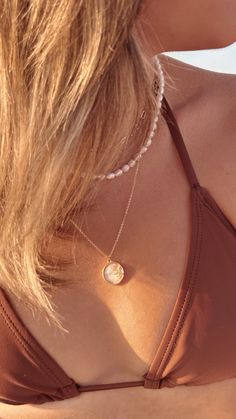 Stunning gold sun and natural shell pendant on a gold plated or gold filled chain. Necklaces are 16 inches in length with a 2 inch extender. Glow Necklace, Glowing Necklace, Gold Sun, Detail Shop, Chain Necklaces, Shell Pendant, Gold Filled Chain, Gold Filled, Shells