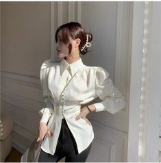 Vintage Fashion Design, Button Up Shirt Long Sleeve, Outfits Gorditas, Korean Shirt, Ladies Tops Blouses, Hijab Fashionista, Stylish Work Attire, Fashion Tops Blouse, Ladies Top