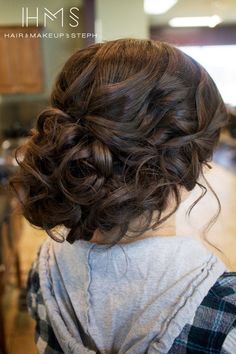 Hair and Make-up by Steph: Behind the Chair X Curled Updo Hairstyles, Curl Updo, Wedding Hairstyles Medium Length, Messy Updo, Homecoming Hairstyles Updos, Hair Dresser