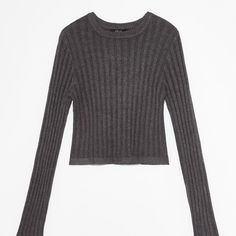 This season, enhance your wardrobe with the effortlessly stylish and ultra-flattering Buddleia Crop Sweater. With its soft material and versatile design, this sweater is the perfect choice for easy layering. Upgrade your look with confidence and comfort. Upgrade Your Look, Crop Sweater, Outerwear Sweater, Sweater Blouse, Blouse Dress, Cropped Sweater, Grey Sweater, Soft Material, Denim Dress