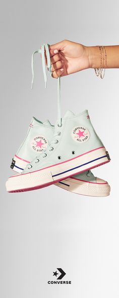 Converse With Socks, How To Wear Converse, Converse 70s, Chuck 70s, Cute Converse, Socks Christmas