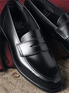 Luxury Black Men's Shoes For Office, Luxury Gentleman Monk Strap Shoes For Work, Luxury Gentleman's Monk Strap Shoes For Work, Luxury Black Men's Office Shoes, Luxury Masculine Dress Shoes For Business, Luxury Goodyear Welted Formal Loafers, Luxury Low-top Men's Loafers, Luxury Masculine Loafers For Semi-formal Occasions, Luxury Leather Masculine Dress Shoes