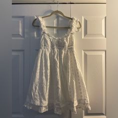 Brand New Size: 6 With Tags Stretchy Fit Cute Babydoll Dress, Kitteny Dress, White Bohemian Dress, Dresses Princess Polly, Dresses Princess, White Sundress, White Eyelet Dress, Princess Polly Dresses, Mini Dress White