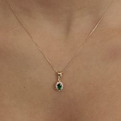 Real Gold Necklace, Gold Necklace For Women, Pretty Jewelry Necklaces, Oval Necklace, Gift Valentine, Luxury Necklace, Emerald Pendant, Emerald Necklace, Summer Necklace