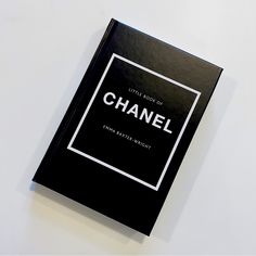 8 By 5.5 Adorable Coffee Table Chic Book So Cute. Print Armchair, Chanel Book, Chanel Black And White, Chanel Art, Gold Book, Gold Coffee Table, Monochrome Prints, Colouring Pics, Everyday Basics