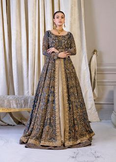 Blue Pakistani Bridal Dress, Pakistani Gowns, Pakistani Bridal Dress, Walima Dress, Makeup Tip, Desi Wedding Dresses, Asian Bridal Dresses, Asian Wedding Dress, Latest Bridal Dresses