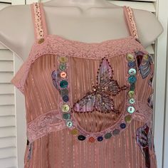 This Is To Die For! Silk Sheer Metallic Camisole Top With Lace, Beads And Button Details. It’s Truly Beautiful. Size 4 Eclectic Outfits, Silk Butterfly, Digital Dress, Summery Outfits, Beaded Shirt, Sequin Embellishment, Embroidery Top, Sequins Embroidery, Rebecca Taylor