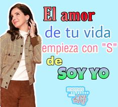 a woman talking on her cell phone with spanish words above her and the caption el amor de tu viada empiza con's