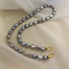 Style: Female Material: S925 Sterling Silver Pearl Type: Natural Baroque Pearl Pearl Grade: AAAA Pearl Color: Grey Pearl Size: 7mm Necklace Length: 42cm Choker Designs, Silver Pearl Necklace, Silver Chain Style, Baroque Pearl Necklace, Pearl Choker Necklace, Gold Choker Necklace, Pearl Types, Pearl Choker, Pearl Chain