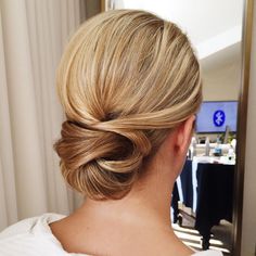 “One of my bridesmaids from today's wedding ❤️ a simple low bun with simply a lot of product @sachajuanusa light flexible hold hairspray and hair paste…” Simple Low Bun, Easy Updos For Long Hair, Hair Paste, Low Bun Hairstyles, Best Wedding Hairstyles, Low Bun, Wedding Hairstyles Updo, Olivia Palermo