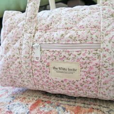 Monogrammed Duffle Bag, Bridal Party Bags, Pink Duffle Bag, Cute Makeup Bags, Thoughtful Gifts For Her, Embroidered Quilts, Quilted Tote Bags, Bag With Zipper, Quilted Totes