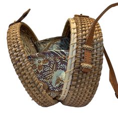 Women Straw Bags Round Woven Handmade Ladies Design Summer Beach Circle Bohemia Rattan Cross Body Shoulder Bag New Fashion.Adjustable leather strap. Brown Woven Beach Bag With Round Handle, Eco-friendly Braided Rattan Bag, Ladies Design, Eco-friendly Rattan Bag With Adjustable Strap, Rattan Bags, Eco-friendly Rattan Shoulder Bag With Braided Handles, Handmade Basket-shaped Straw Rattan Bag, Rattan Bag, Straw Bags