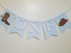 Listing is for a high chair banner. Perfect for your child's first birthday. Can be used as a high chair banner, door sign, or photo prop! Made from quality cardstock and hung with twine. Ribbon can be added to the sides, just leave a note at checkout! I am happy to make adjustments to the colors shown, just ask! Bridal Banner, Light Blue Gingham, Picnic Theme, Teddy Bear Birthday, Bridal Shower Banner, One Banner, Gold Banner, Friends Bridal, Teddy Bear Picnic