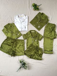 Christmas matching pajama set ( shirt and short set or shirt and pant set)at one place!! These are also available in matching boy girl pajamas, mother pajamas, cute pajamas, pajamas for father, matching family pajamas. Most convenient for the holidays and get away Christmas family party. WOMENS Sizes: US S,M,L,XL,2XL,3XL,4XL MALE Sizes: US S,M,L,XL,2XL,3XL,4XL KIDS Sizes: 0-3 Mon, 3-6 Mon, 6-12 Mon, 0T, 1T,2T,3T,4T,5T,6T,7T,8T,9T,10T,11T,12T If you want them to be full long pajama pants , please convert these shirt short set to pants set from the following link  https://etsy.me/3OEqVyy For full catalogue check this video  https://youtu.be/vzfg646TScg Green Satin Pajamas Video Youtube Link :-  https://bit.ly/3aMmCT4 Dusty Green Satin Pajamas Video Youtube Link :-  https://bit.ly/3aMmCT4 Red Satin Pajamas Family Photoshoot, Christmas Pajamas Green, Adult Family Christmas Pajamas, Satin Christmas Pajamas Family, Christmas Matching Pajamas Families, Matching Family Pajamas Christmas, Matching Christmas Pajamas Family Photos, Family Christmas Pjs Photoshoot, Silk Christmas Pajamas