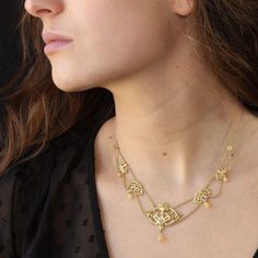 Bijoux Art Nouveau, Gold Eagle, Fall Patterns, Yellow Gold Necklace, Eagle Head, Antique Necklace, Classic Jewelry, Vintage Cartier Bracelet, Arabesque