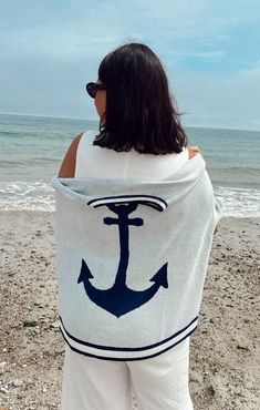 Embrace coastal cool with the Adventure Sweater! Whether you're enjoying breezy boat rides or chilly beachside sunset strolls, this piece has you covered. Throw it on over your favorite cut-offs for a laid-back vibe, or simply drape it over your shoulders for an effortlessly chic, nautical-inspired look. Get ready to sail through your seaside adventures in style! Fourth Of July Accessories, Summer Holiday Fashion, Anchor Graphic, American Flag Clothes, Holiday Style Summer, Fourth Of July Party, 4th Of July Outfit, Stripe Outfits, 4th Of July Outfits