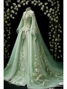 Elven Dress Gowns, Medieval Fantasy Dress Princesses, Princess Dresses Medieval, Royal Dresses Fantasy, Royal Dresses Queens Fantasy, Princess Dress Medieval, Chinese Gown, Chinese Princess Dress, Chinese Fancy Dress